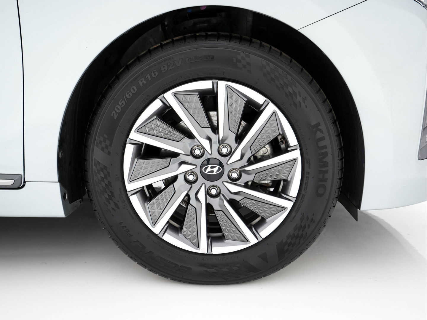 Hyundai IONIQ Premium EV 38 kWh {SOH-100%} *LUXURY-LEATHER | FULL-LED | ADAPTIVE-CRUISE | KEYLESS | NAVI-FULLMAP | DAB | CAMERA | MEMORY-PACK | DIGI-COCKPIT | HEATED/VENTILATED-COMFORTSEATS | AMBIENT-LIGHT | CCS-FASTLOADER