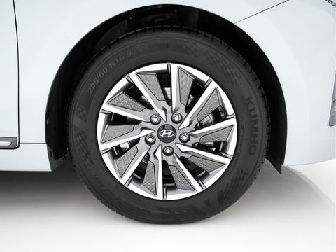 Hyundai IONIQ Premium EV 38 kWh {SOH-100%} *LUXURY-LEATHER | FULL-LED | ADAPTIVE-CRUISE | KEYLESS | NAVI-FULLMAP | DAB | CAMERA | MEMORY-PACK | DIGI-COCKPIT | HEATED/VENTILATED-COMFORTSEATS | AMBIENT-LIGHT | CCS-FASTLOADER