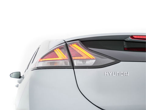 Hyundai IONIQ Premium EV 38 kWh {SOH-100%} *LUXURY-LEATHER | FULL-LED | ADAPTIVE-CRUISE | KEYLESS | NAVI-FULLMAP | DAB | CAMERA | MEMORY-PACK | DIGI-COCKPIT | HEATED/VENTILATED-COMFORTSEATS | AMBIENT-LIGHT | CCS-FASTLOADER