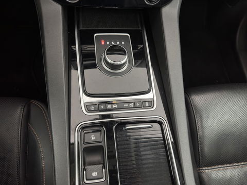 Jaguar F-Pace 2.0 Portfolio AWD 25d (INCL.BTW) *PANO | HEAD-UP | FULL-LEATHER | BLIND-SPOT | MERIDIAN-SOUND | HEATED-SPORTSEATS | NAVI-FULLMAP | KEYLESS | CAMERA | ECC | PDC | CRUISE | 20''ALU*