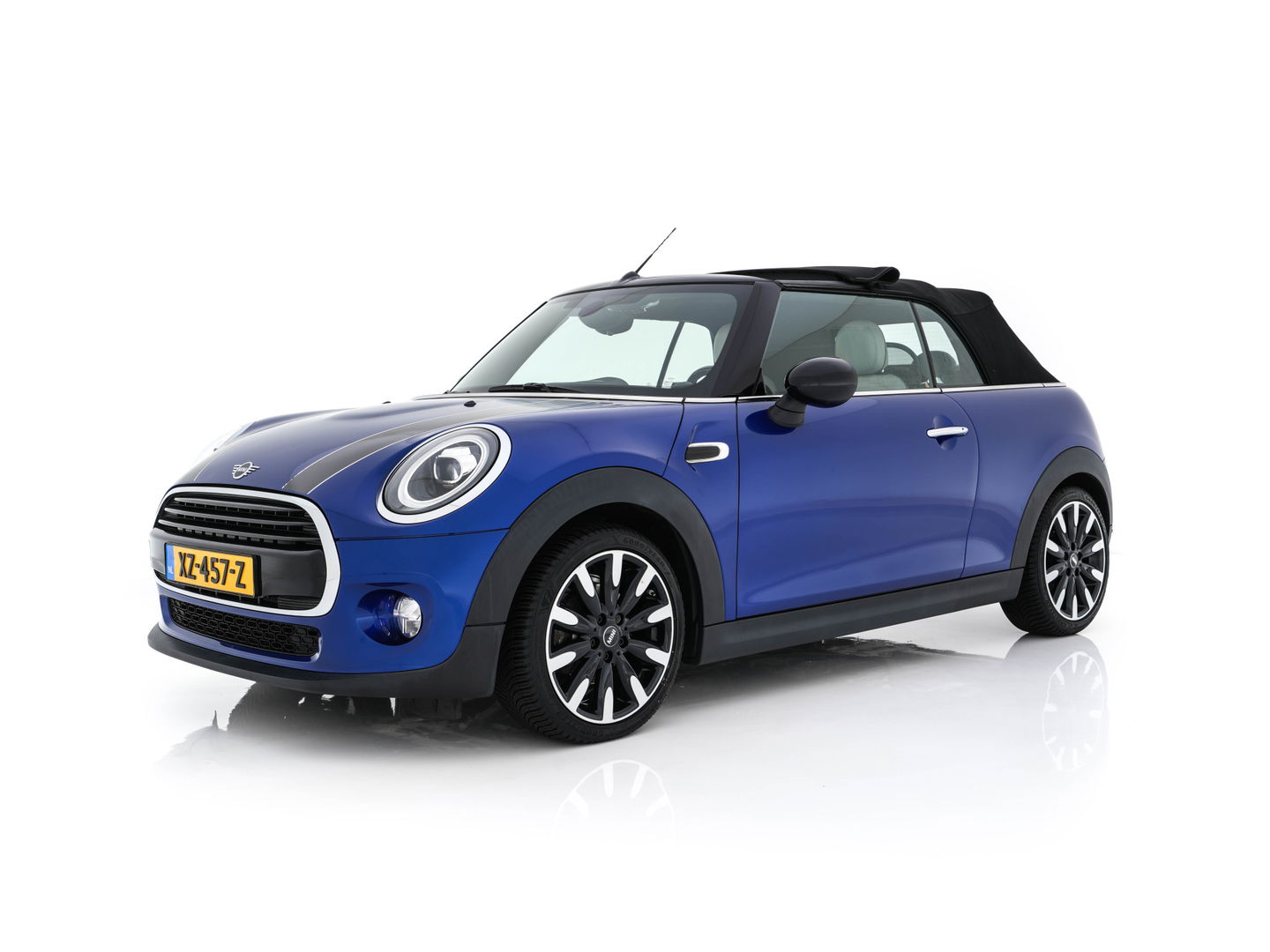 MINI Cabrio 1.5 Cooper Chili *LEATHER | FULL-LED | HEATED-SPORTSEATS | KEYLESS | NAVI-FULLMAP | ECC | PDC | CRUISE | AMBIENT-LIGHT | AIRSCARF | 18''ALU*