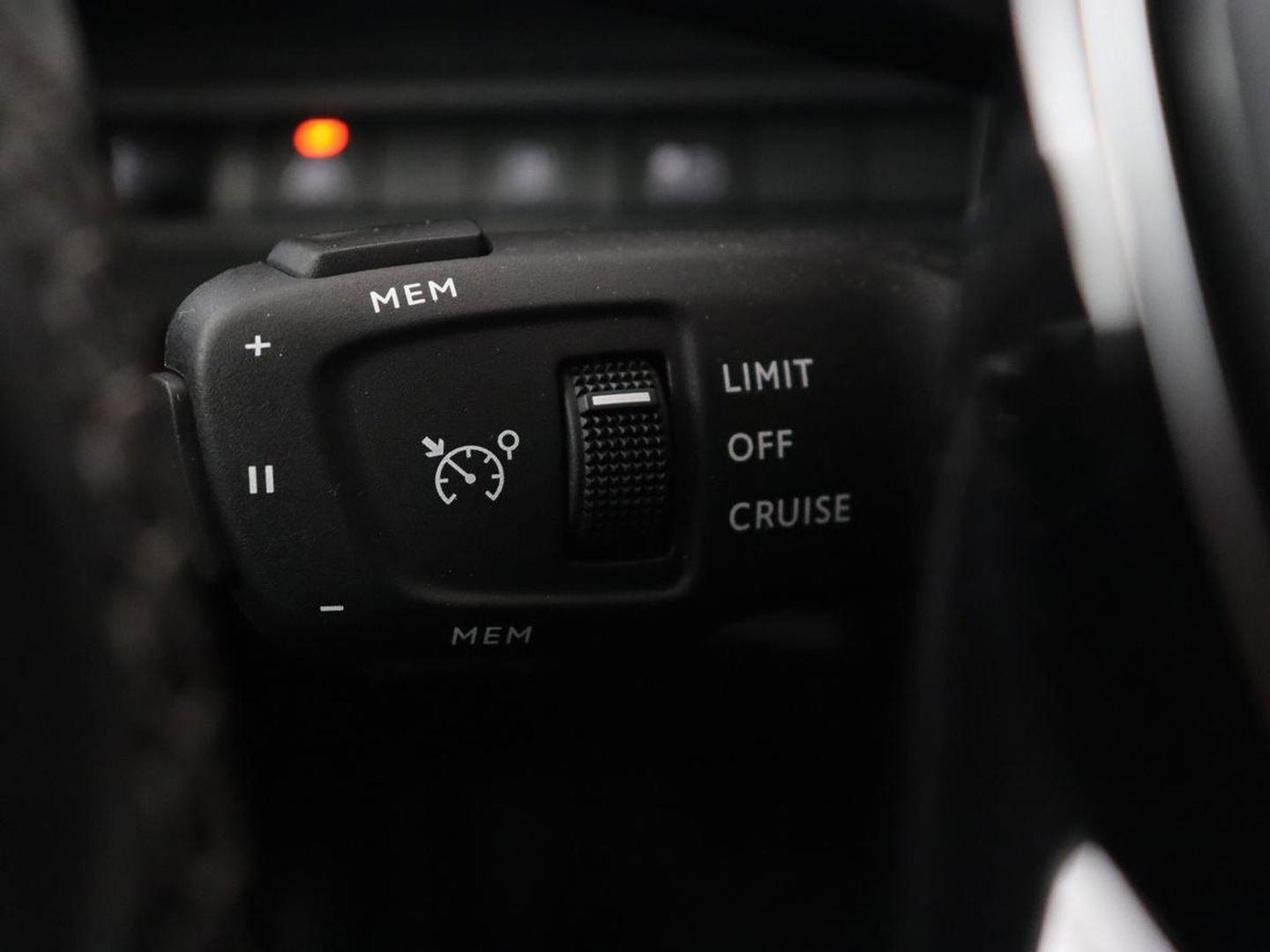 Peugeot 3008 1.6 HYbrid 225 Allure | Trekhaak | Camera | Half leder | Full LED | DAB | Parkeerhulp | Cruise control | Bluetooth | Climate control | PHEV | Plug In