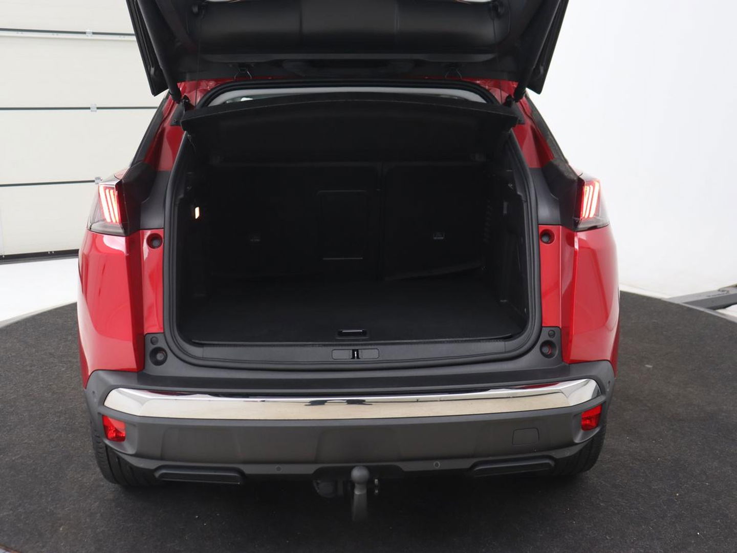 Peugeot 3008 1.6 HYbrid 225 Allure | Trekhaak | Camera | Half leder | Full LED | DAB | Parkeerhulp | Cruise control | Bluetooth | Climate control | PHEV | Plug In