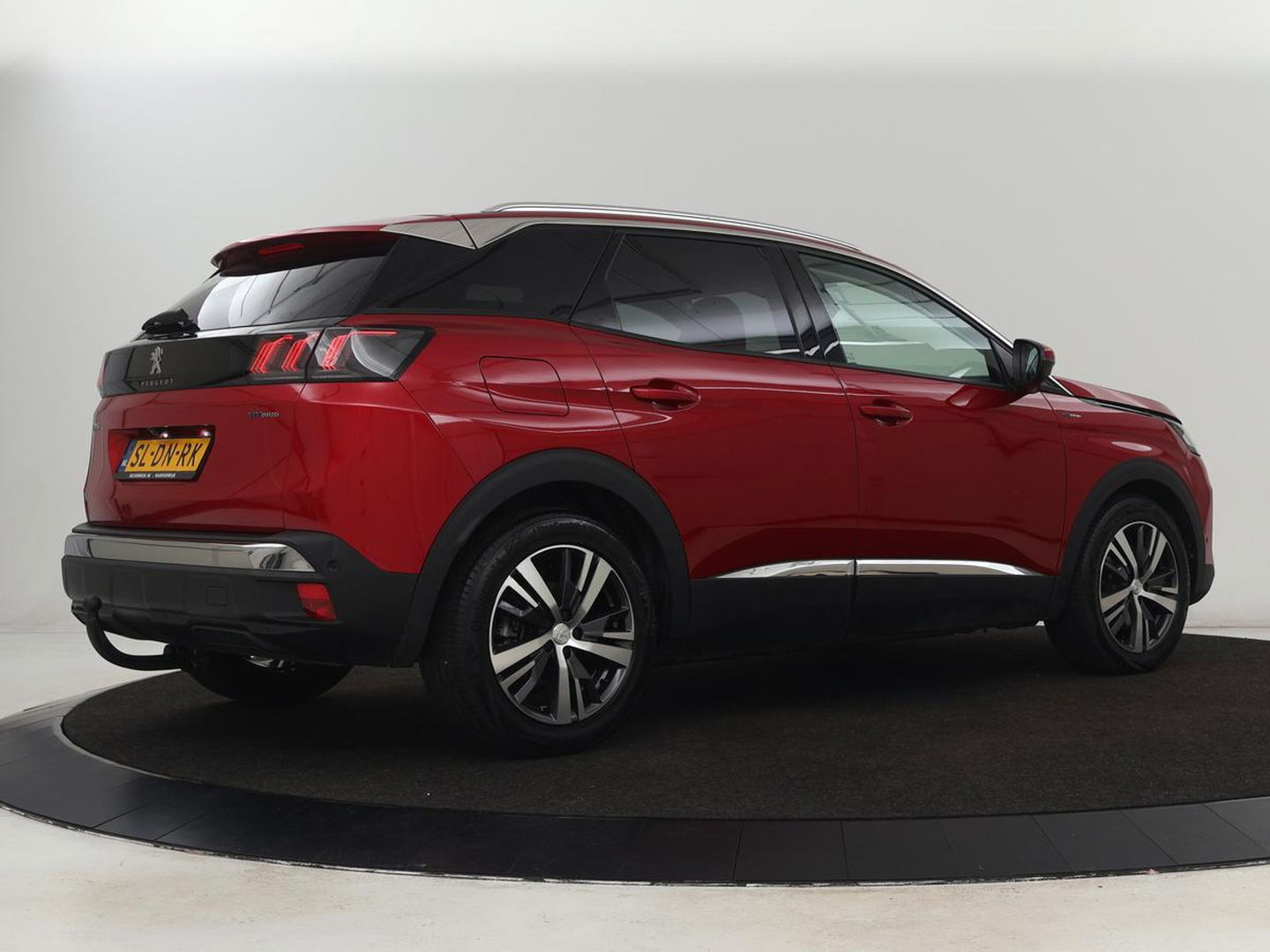 Peugeot 3008 1.6 HYbrid 225 Allure | Trekhaak | Camera | Half leder | Full LED | DAB | Parkeerhulp | Cruise control | Bluetooth | Climate control | PHEV | Plug In