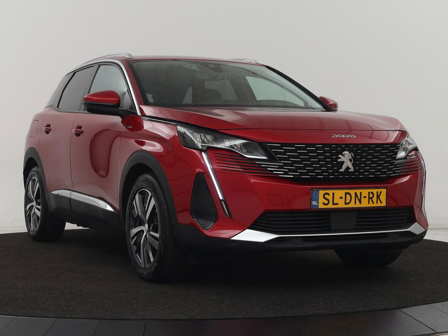 Peugeot 3008 1.6 HYbrid 225 Allure | Trekhaak | Camera | Half leder | Full LED | DAB | Parkeerhulp | Cruise control | Bluetooth | Climate control | PHEV | Plug In