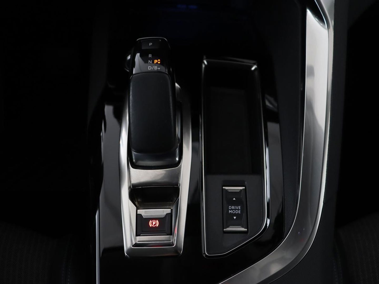 Peugeot 3008 1.6 HYbrid 225 Allure | Trekhaak | Camera | Half leder | Full LED | DAB | Parkeerhulp | Cruise control | Bluetooth | Climate control | PHEV | Plug In