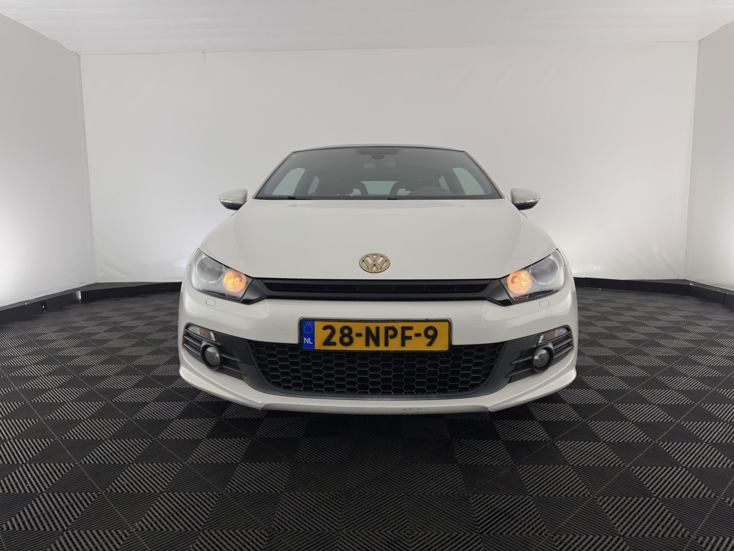 Volkswagen Scirocco 1.4 TSI R-Line *PANO | XENON | HEATED-SPORTSEATS | NAVI-FULLMAP | ECC | SUBWOOFER | PDC | PRIVACY-GLASS | 17''ALU*