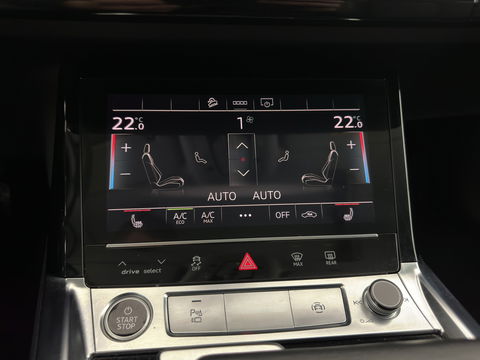 Audi e-tron 55 quattro Business edition Plus 95 kWh [ 3-Fase ] (INCL-BTW) *PANO | LUXURY-LEATHER | ADAPTIVE-CRUISE | FULL-LED | DIGI-COCKPIT | KEYLESS | MEMORY-PACK | CAMERA | NAVI-FULLMAP | SHIFT-PADDLES | DAB+ | COMFORT-SEATS | 20''ALU*