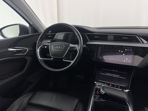 Audi e-tron 55 quattro Business edition Plus 95 kWh [ 3-Fase ] (INCL-BTW) *PANO | LUXURY-LEATHER | ADAPTIVE-CRUISE | FULL-LED | DIGI-COCKPIT | KEYLESS | MEMORY-PACK | CAMERA | NAVI-FULLMAP | SHIFT-PADDLES | DAB+ | COMFORT-SEATS | 20''ALU*