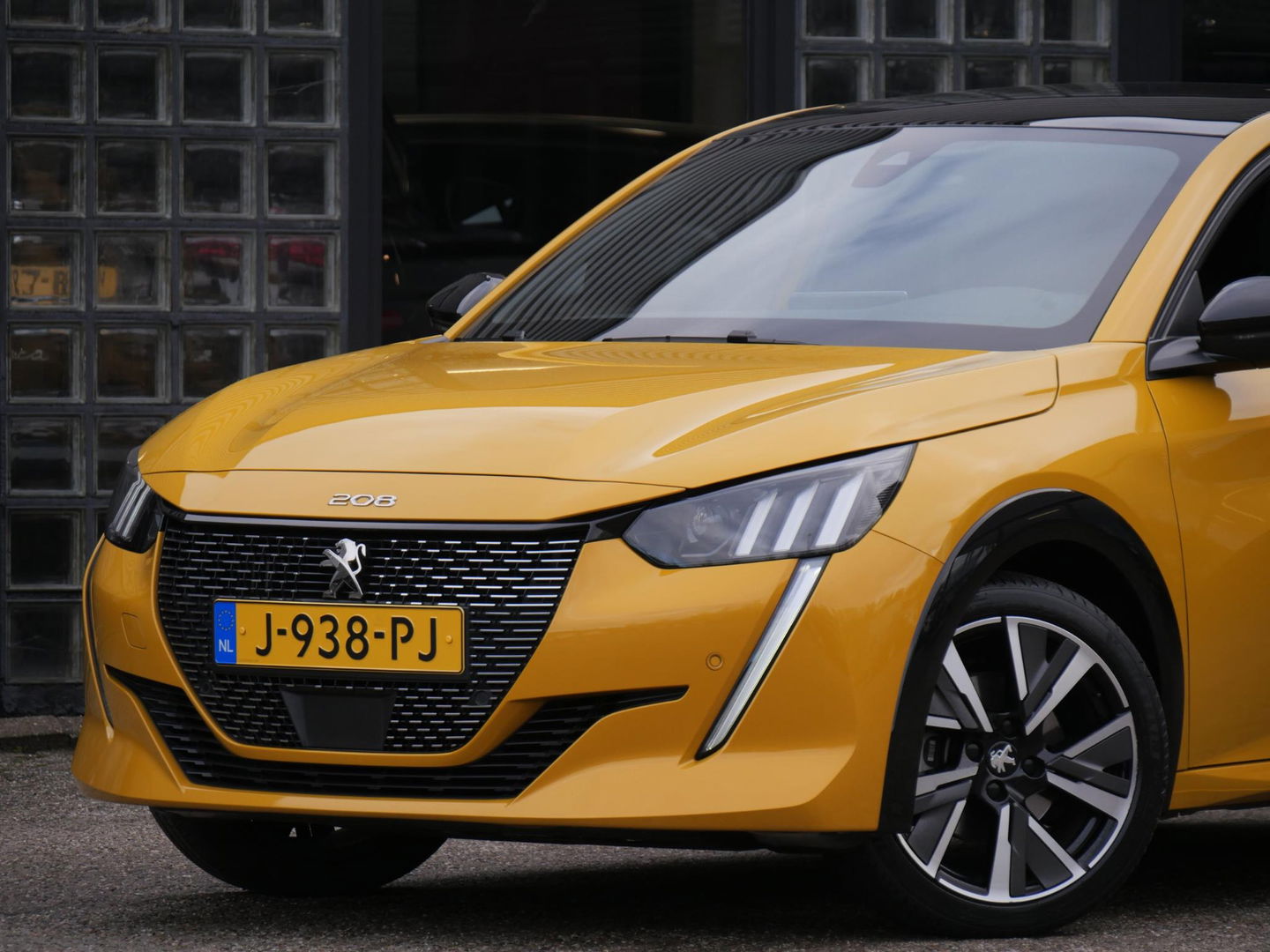 Peugeot 208 1.2 GT-LINE/ PANORAMADAK/ KEYLESS/ NL-AUTO VAN 1STE EIGENAAR