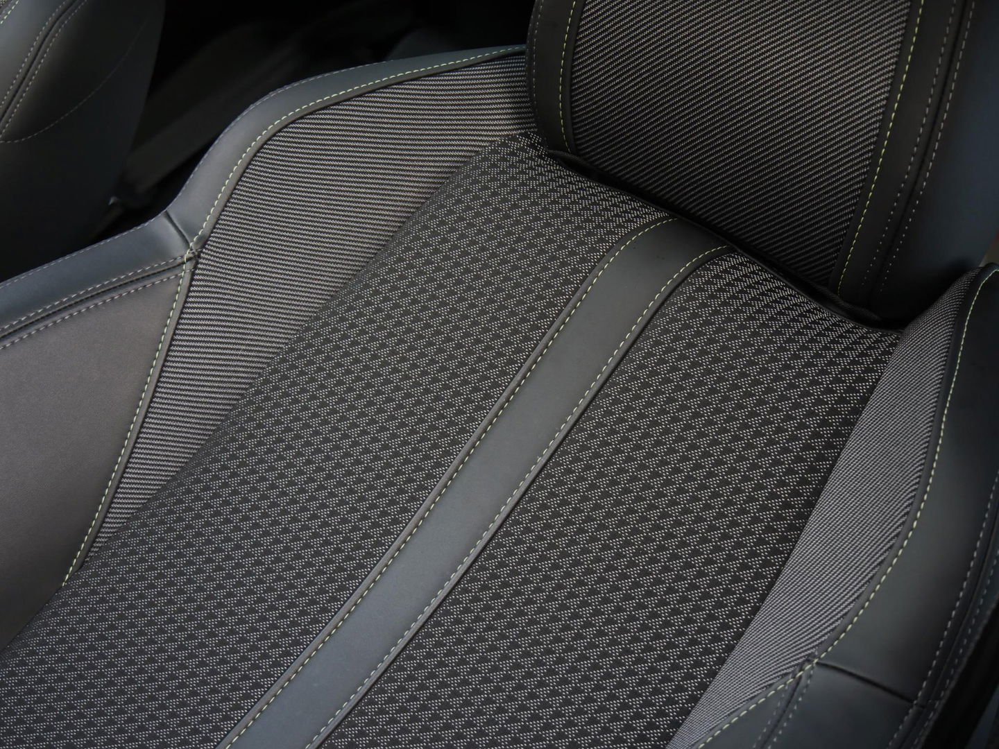 Peugeot 208 1.2 GT-LINE/ PANORAMADAK/ KEYLESS/ NL-AUTO VAN 1STE EIGENAAR