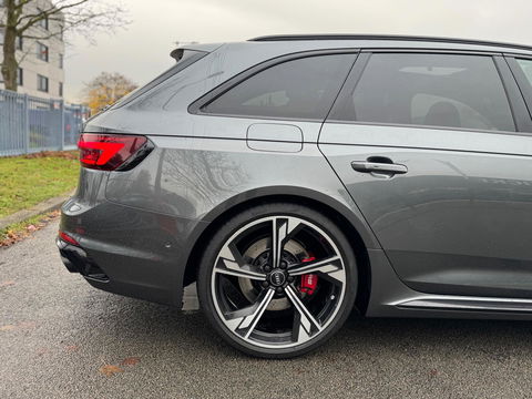 Audi A4 Avant 2.9 TFSI RS 4 quattro 450PK B&O 3D Pano Carbon Massage Leder