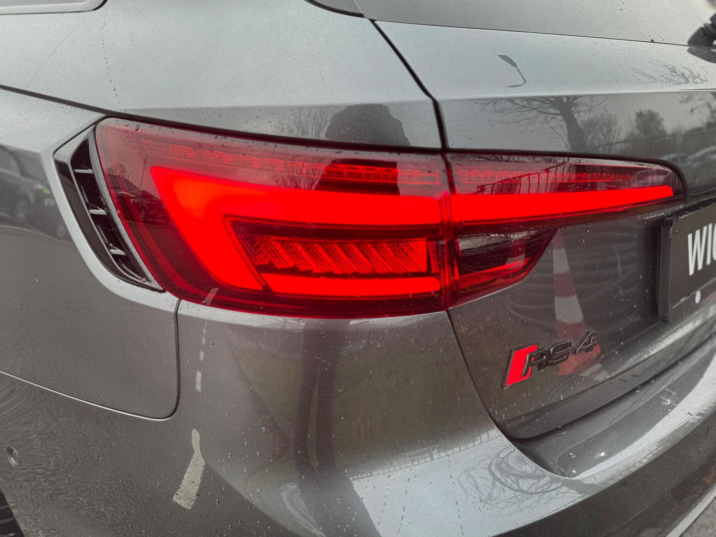 Audi A4 Avant 2.9 TFSI RS 4 quattro 450PK B&O 3D Pano Carbon Massage Leder