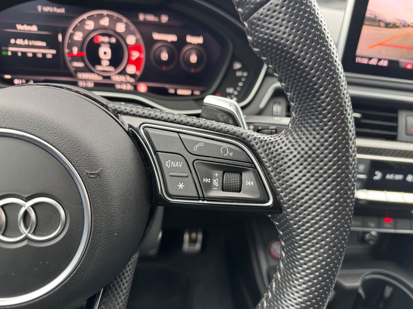 Audi A4 Avant 2.9 TFSI RS 4 quattro 450PK B&O 3D Pano Carbon Massage Leder