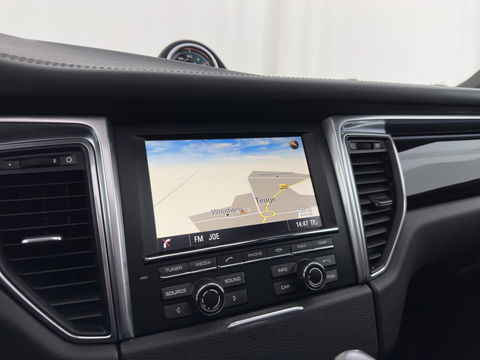 Porsche Macan 3.0 S Aut. *PANO | LUXURY-LEATHER | XENON | SPORT-CHRONO-PACK | MEMORY-PACK | BOSE-SOUND | AIR-SUSPENSION | HEATED-COMFORTSEATS | CAMERA | NAVI-FULLMAP | PRIVACY-GLASS | SHIFT-PADDLES | 21''ALU*