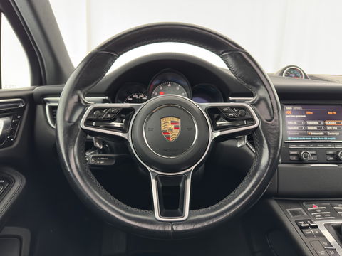 Porsche Macan 3.0 S Aut. *PANO | LUXURY-LEATHER | XENON | SPORT-CHRONO-PACK | MEMORY-PACK | BOSE-SOUND | AIR-SUSPENSION | HEATED-COMFORTSEATS | CAMERA | NAVI-FULLMAP | PRIVACY-GLASS | SHIFT-PADDLES | 21''ALU*
