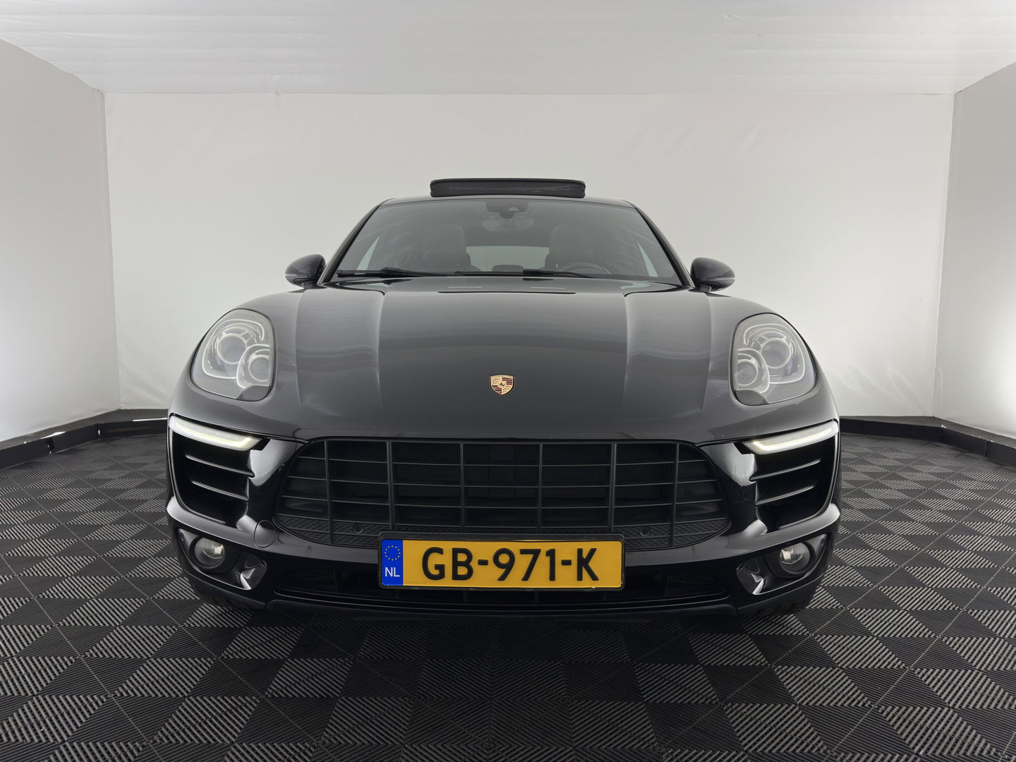 Porsche Macan 3.0 S Aut. *PANO | LUXURY-LEATHER | XENON | SPORT-CHRONO-PACK | MEMORY-PACK | BOSE-SOUND | AIR-SUSPENSION | HEATED-COMFORTSEATS | CAMERA | NAVI-FULLMAP | PRIVACY-GLASS | SHIFT-PADDLES | 21''ALU*