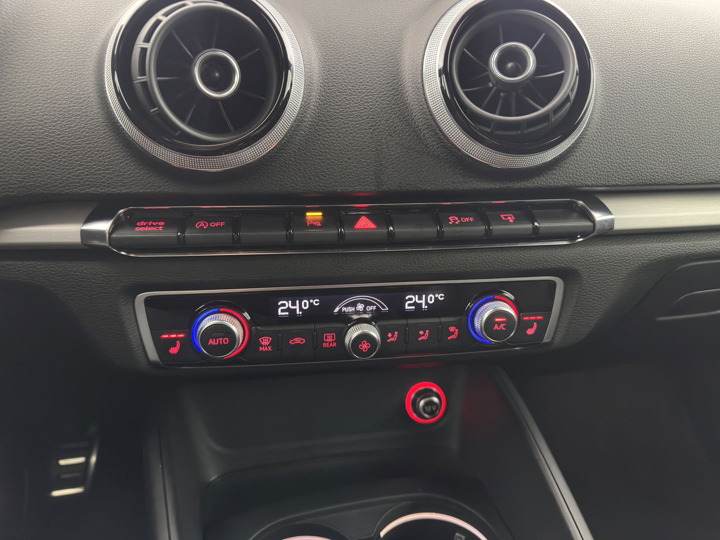 Audi S3 Sportback 2.0 TFSI S3 Quattro Pro Line Plus Aut. *LUXURY-LEATHER | BI-XENON | ADAPTIVE-CRUISE | BANG&OLUFSEN | NAVI-FULLMAP | HEATED-SPORTSEATS | SHIFT-PADDLES | PRIVACY-GLASS | ECC | PDC | 19''ALU*