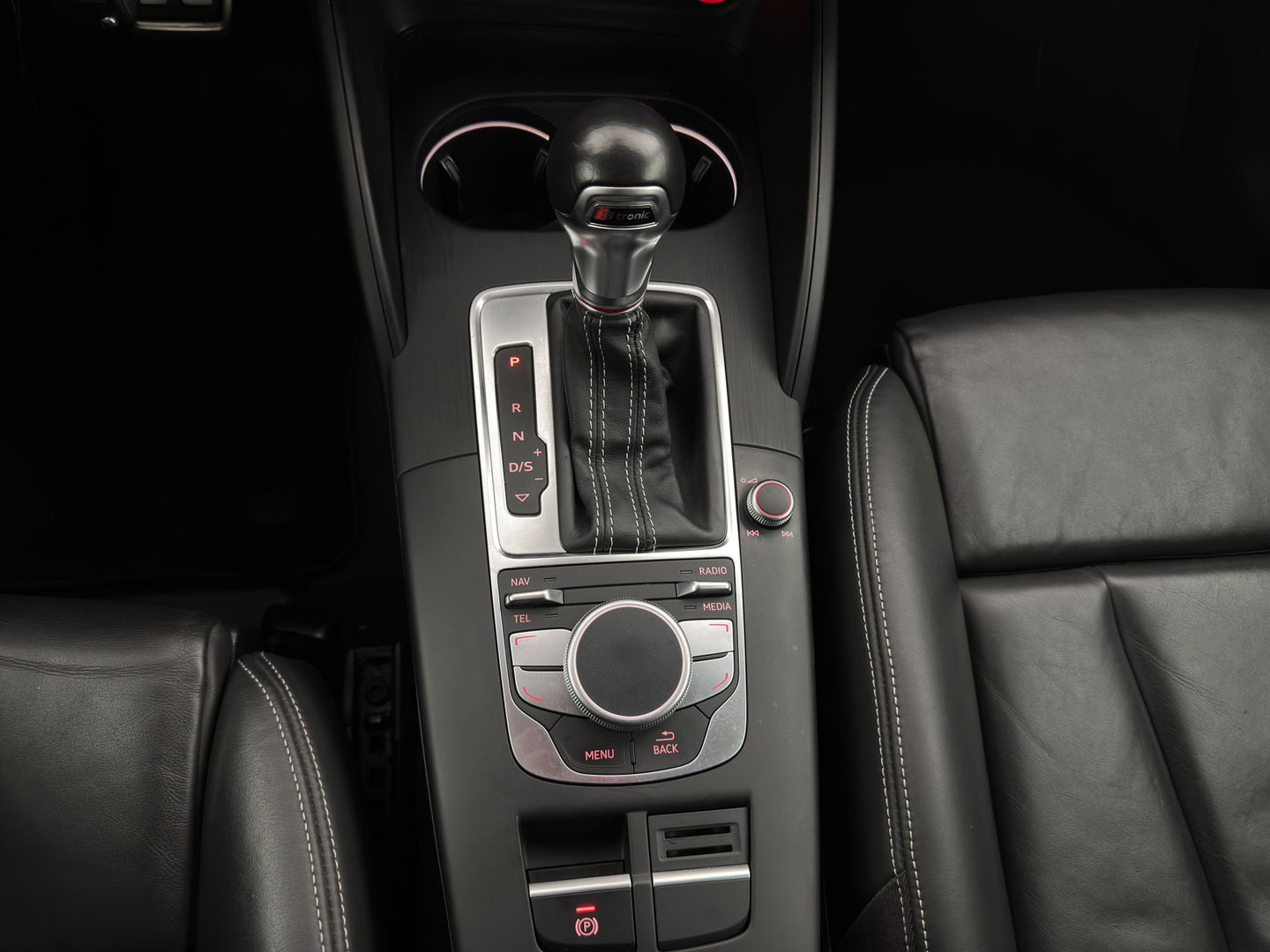 Audi A3 Sportback 2.0 TFSI S3 quattro Pro Line Plus Aut. *LUXURY-LEATHER | XENON | ADAPTIVE-CRUISE | BANG&OLUFSEN | NAVI-FULLMAP | HEATED-SPORTSEATS | SHIFT-PADDLES | PRIVACY-GLASS | NAVI-FULLMAP | ECC | PDC | CRUISE | 19''ALU*