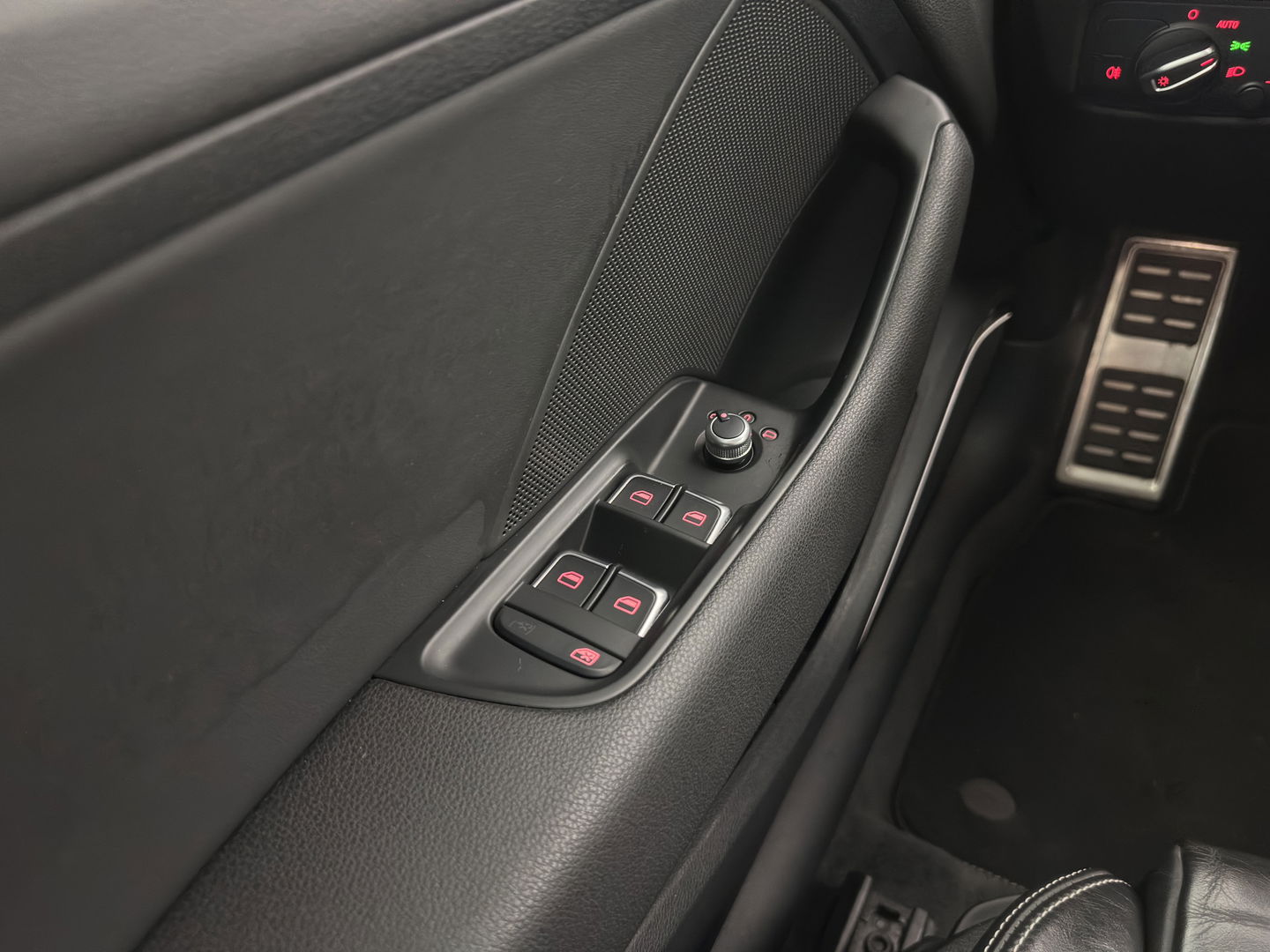 Audi A3 Sportback 2.0 TFSI S3 quattro Pro Line Plus Aut. *LUXURY-LEATHER | XENON | ADAPTIVE-CRUISE | BANG&OLUFSEN | NAVI-FULLMAP | HEATED-SPORTSEATS | SHIFT-PADDLES | PRIVACY-GLASS | NAVI-FULLMAP | ECC | PDC | CRUISE | 19''ALU*