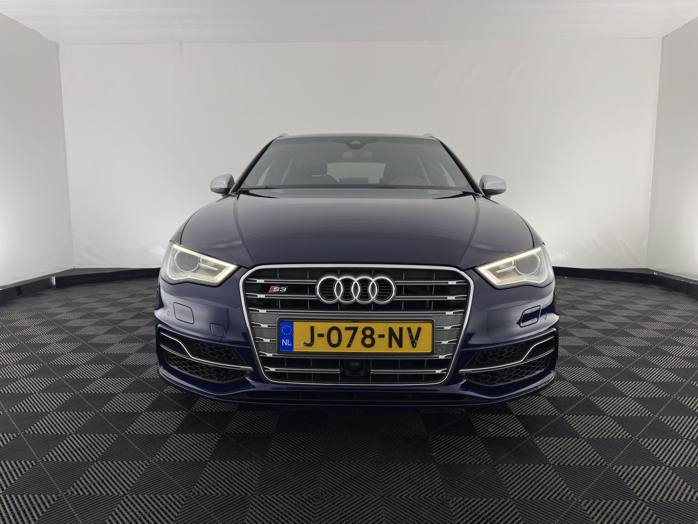 Audi A3 Sportback 2.0 TFSI S3 quattro Pro Line Plus Aut. *LUXURY-LEATHER | XENON | ADAPTIVE-CRUISE | BANG&OLUFSEN | NAVI-FULLMAP | HEATED-SPORTSEATS | SHIFT-PADDLES | PRIVACY-GLASS | NAVI-FULLMAP | ECC | PDC | CRUISE | 19''ALU*