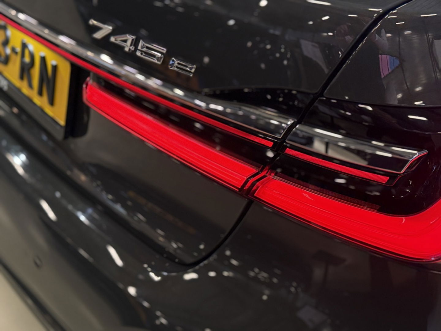 BMW 7 Serie 745e 394PK M- Individual VIP / massage / 360° / 4-wielbesturing