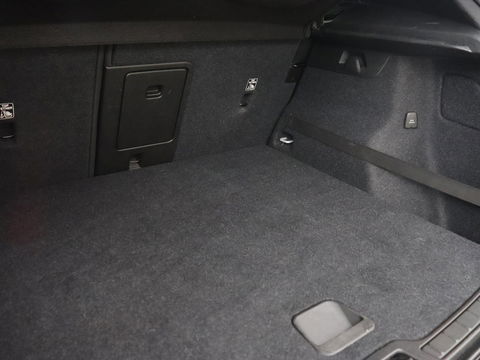 Volvo XC40 1.5 T5 Recharge Business Pro | Panoramadak | Adaptive cruise | Camera | Carplay | Half leder | Navigatie | Full LED | PHEV | Plug In