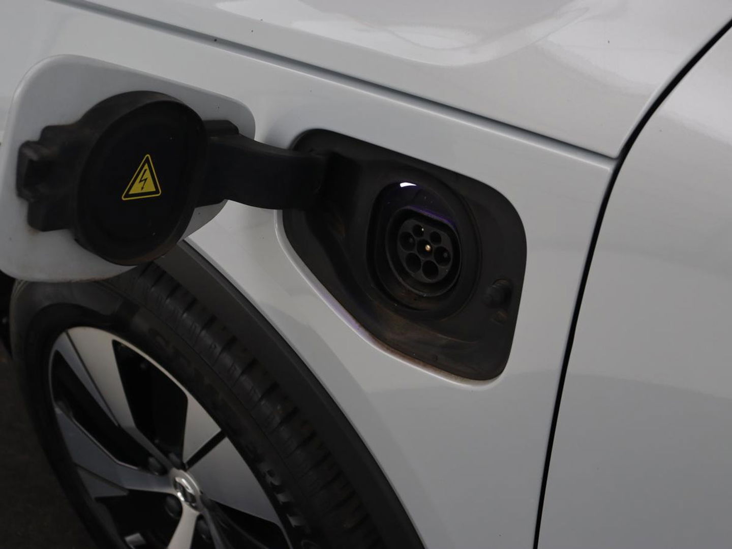 Volvo XC40 1.5 T5 Recharge Business Pro | Panoramadak | Adaptive cruise | Camera | Carplay | Half leder | Navigatie | Full LED | PHEV | Plug In