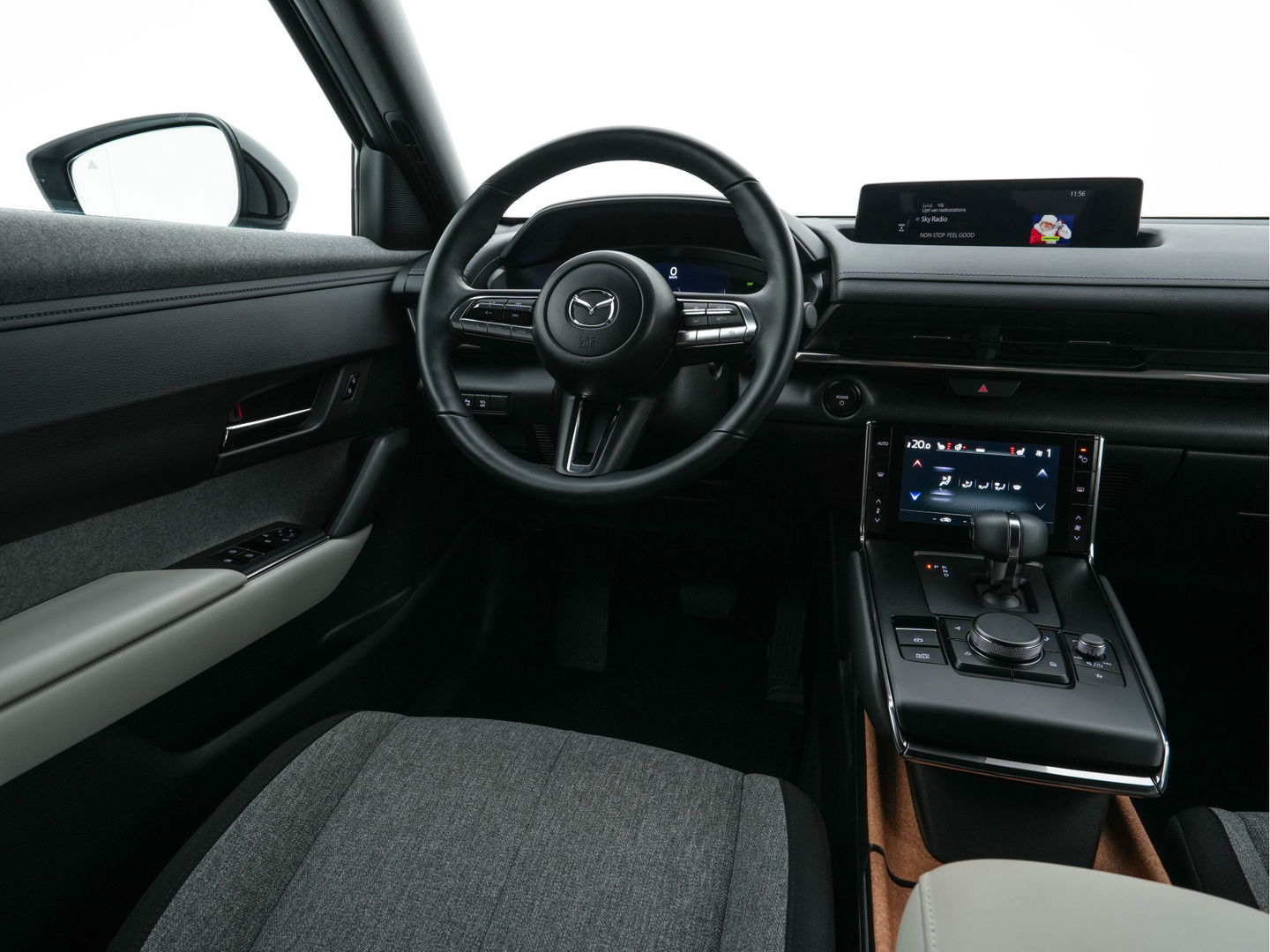 Mazda MX-30 e-SkyActiv EV 145 Advantage 36 kWh Aut. *HEAD-UP | ADAPTIVE-CRUISE | BLIND-SPOT | FULL-LED | HEATED-COMFORTSEATS | CAMERA | KEYLESS | DAB+ | NAVI-FULLMAP | ECC | PDC | 18''ALU*