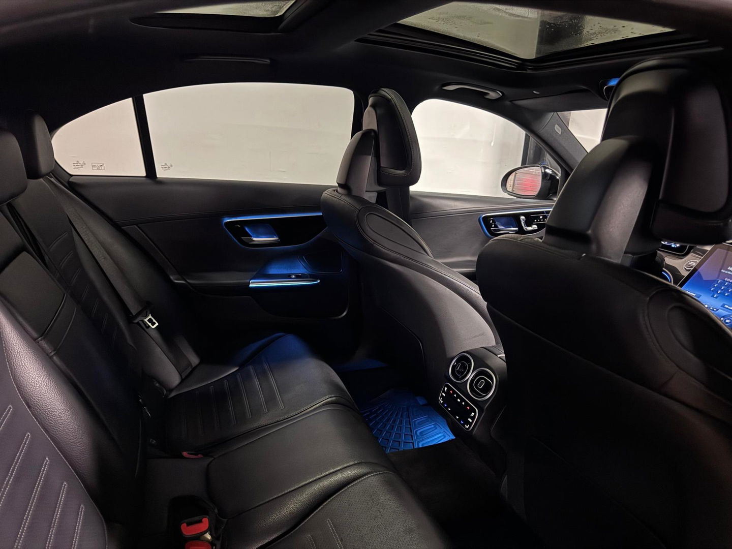 Mercedes-Benz C-Klasse 300 e AMG MEMORY HUD PANO VOL'