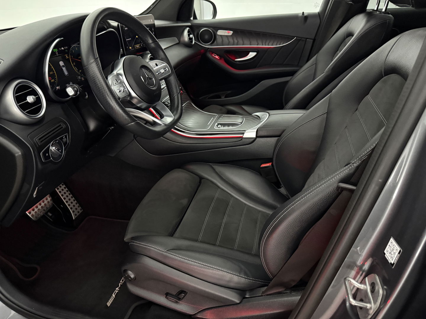 Mercedes-Benz GLC 300de 4MATIC Business Solution AMG | 306PK | Pano | Sfeerverl. | Camera | Virtual | Carplay | El.Trekh. | LED l Keyless