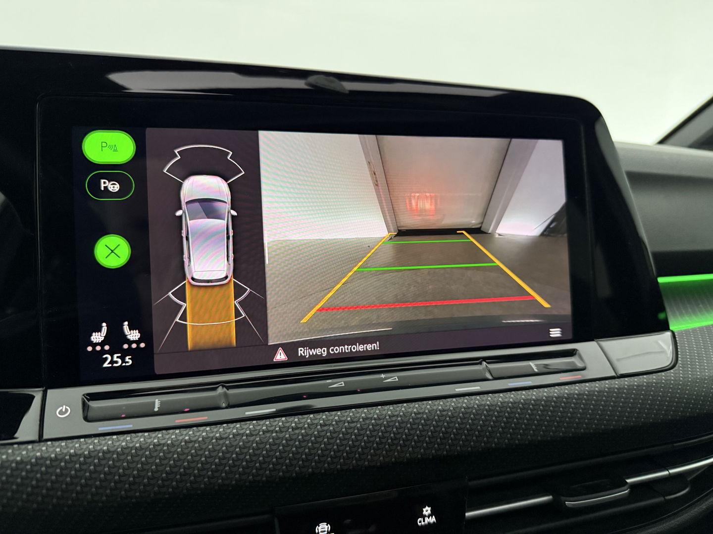 Volkswagen Golf 2.0 TDI R-Line | Pano | Sfeer | Virtual | Camera | Carplay | Stoel/Stuur verw. | NAP