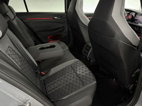 Volkswagen Golf 2.0 TDI R-Line | Pano | Sfeer | Virtual | Camera | Carplay | Stoel/Stuur verw. | NAP