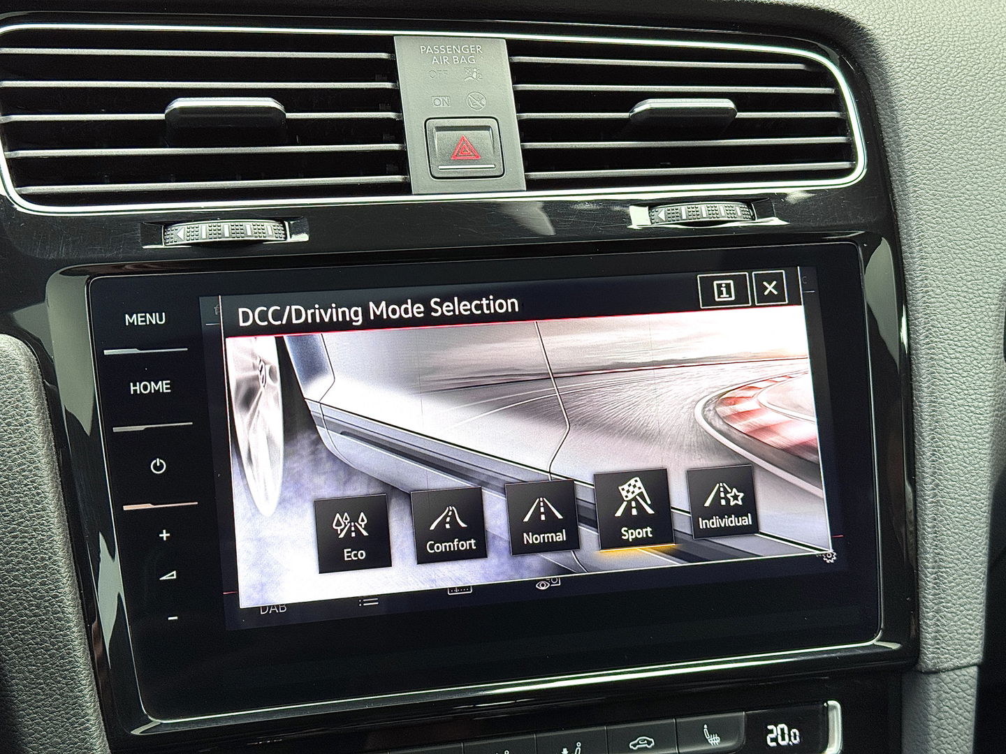 Volkswagen Golf 2.0 TSI GTI Performance | 245 PK! | Panoramadak | Dynaudio | Leder | Apple Carplay | Android Auto | Adaptieve Cruise Control | Lane Assist | Camera | Dodehoeksensor |