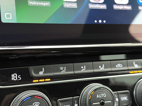 Volkswagen Golf 2.0 TSI GTI Performance | 245 PK! | Panoramadak | Dynaudio | Leder | Apple Carplay | Android Auto | Adaptieve Cruise Control | Lane Assist | Camera | Dodehoeksensor |