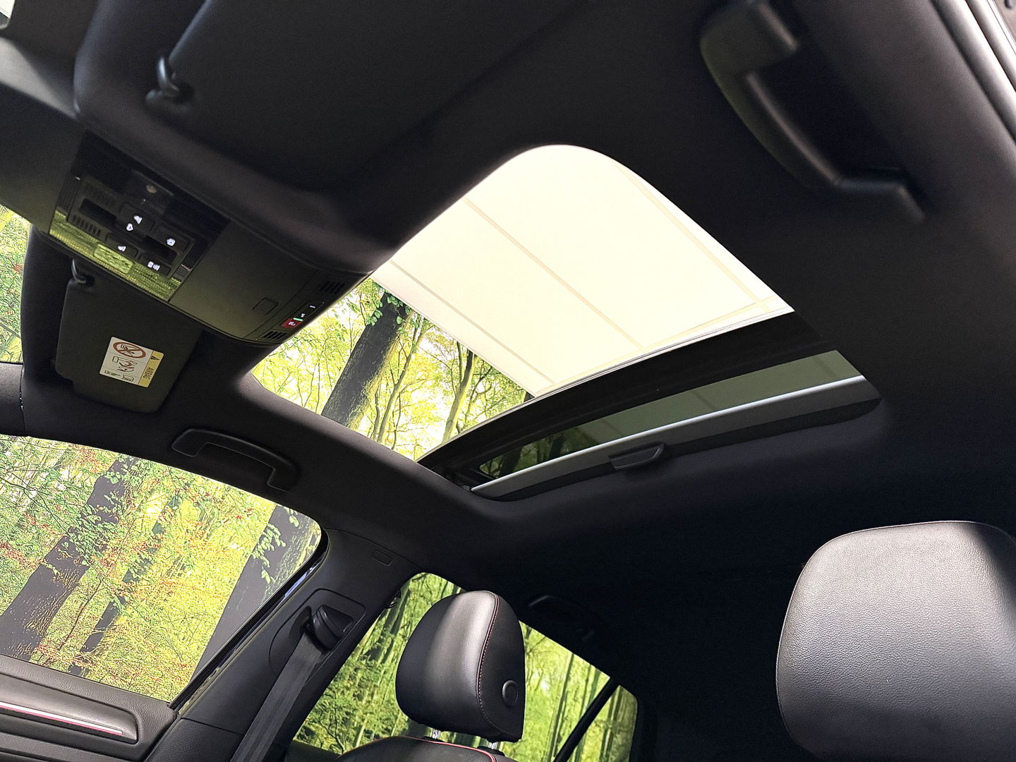 Volkswagen Golf 2.0 TSI GTI Performance | 245 PK! | Panoramadak | Dynaudio | Leder | Apple Carplay | Android Auto | Adaptieve Cruise Control | Lane Assist | Camera | Dodehoeksensor |