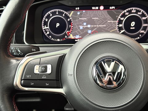 Volkswagen Golf 2.0 TSI GTI Performance | 245 PK! | Panoramadak | Dynaudio | Leder | Apple Carplay | Android Auto | Adaptieve Cruise Control | Lane Assist | Camera | Dodehoeksensor |