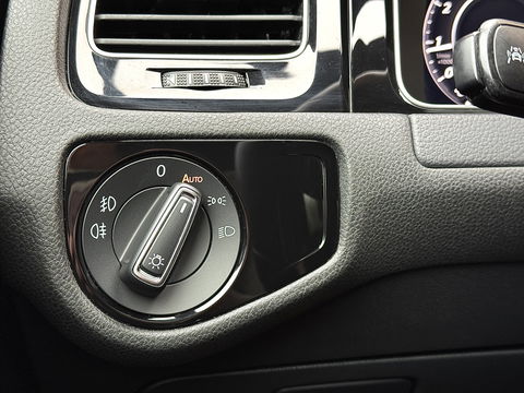 Volkswagen Golf 2.0 TSI GTI Performance | 245 PK! | Panoramadak | Dynaudio | Leder | Apple Carplay | Android Auto | Adaptieve Cruise Control | Lane Assist | Camera | Dodehoeksensor |