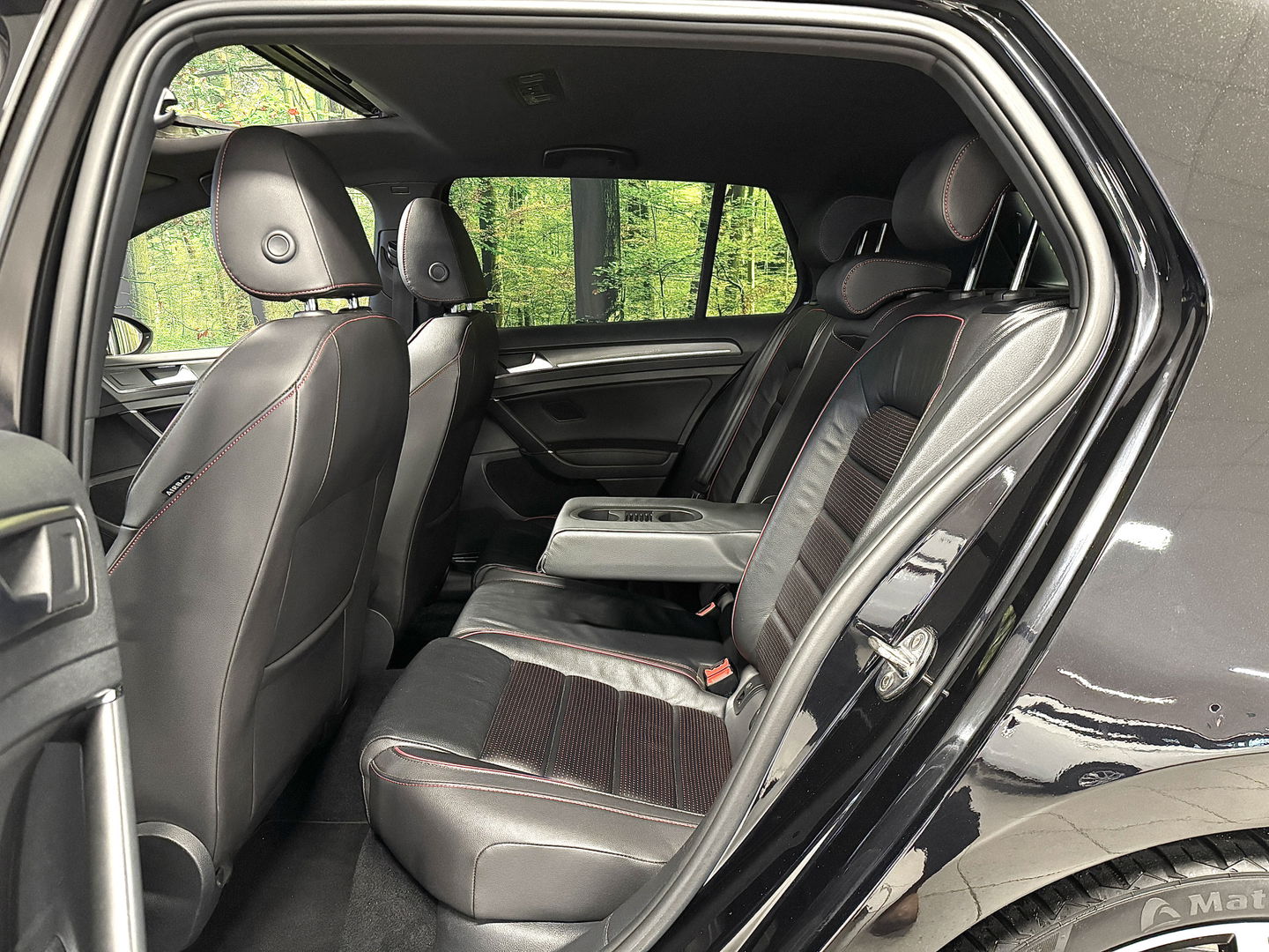 Volkswagen Golf 2.0 TSI GTI Performance | 245 PK! | Panoramadak | Dynaudio | Leder | Apple Carplay | Android Auto | Adaptieve Cruise Control | Lane Assist | Camera | Dodehoeksensor |