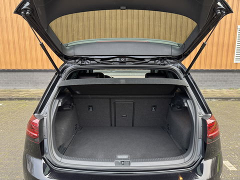 Volkswagen Golf 2.0 TSI GTI Performance | 245 PK! | Panoramadak | Dynaudio | Leder | Apple Carplay | Android Auto | Adaptieve Cruise Control | Lane Assist | Camera | Dodehoeksensor |