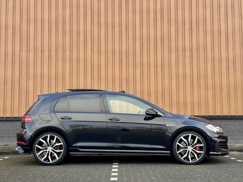 Volkswagen Golf 2.0 TSI GTI Performance | 245 PK! | Panoramadak | Dynaudio | Leder | Apple Carplay | Android Auto | Adaptieve Cruise Control | Lane Assist | Camera | Dodehoeksensor |