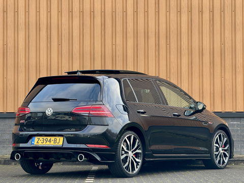 Volkswagen Golf 2.0 TSI GTI Performance | 245 PK! | Panoramadak | Dynaudio | Leder | Apple Carplay | Android Auto | Adaptieve Cruise Control | Lane Assist | Camera | Dodehoeksensor |