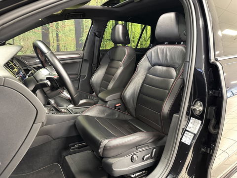 Volkswagen Golf 2.0 TSI GTI Performance | 245 PK! | Panoramadak | Dynaudio | Leder | Apple Carplay | Android Auto | Adaptieve Cruise Control | Lane Assist | Camera | Dodehoeksensor |