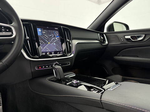 Volvo V60 2.0 T6 Recharge 340PK AWD R-Design | Pano | H/K | Virtual | Carplay | Memory | Camera | Stoel/Stuurverw. | Keyless | NAP