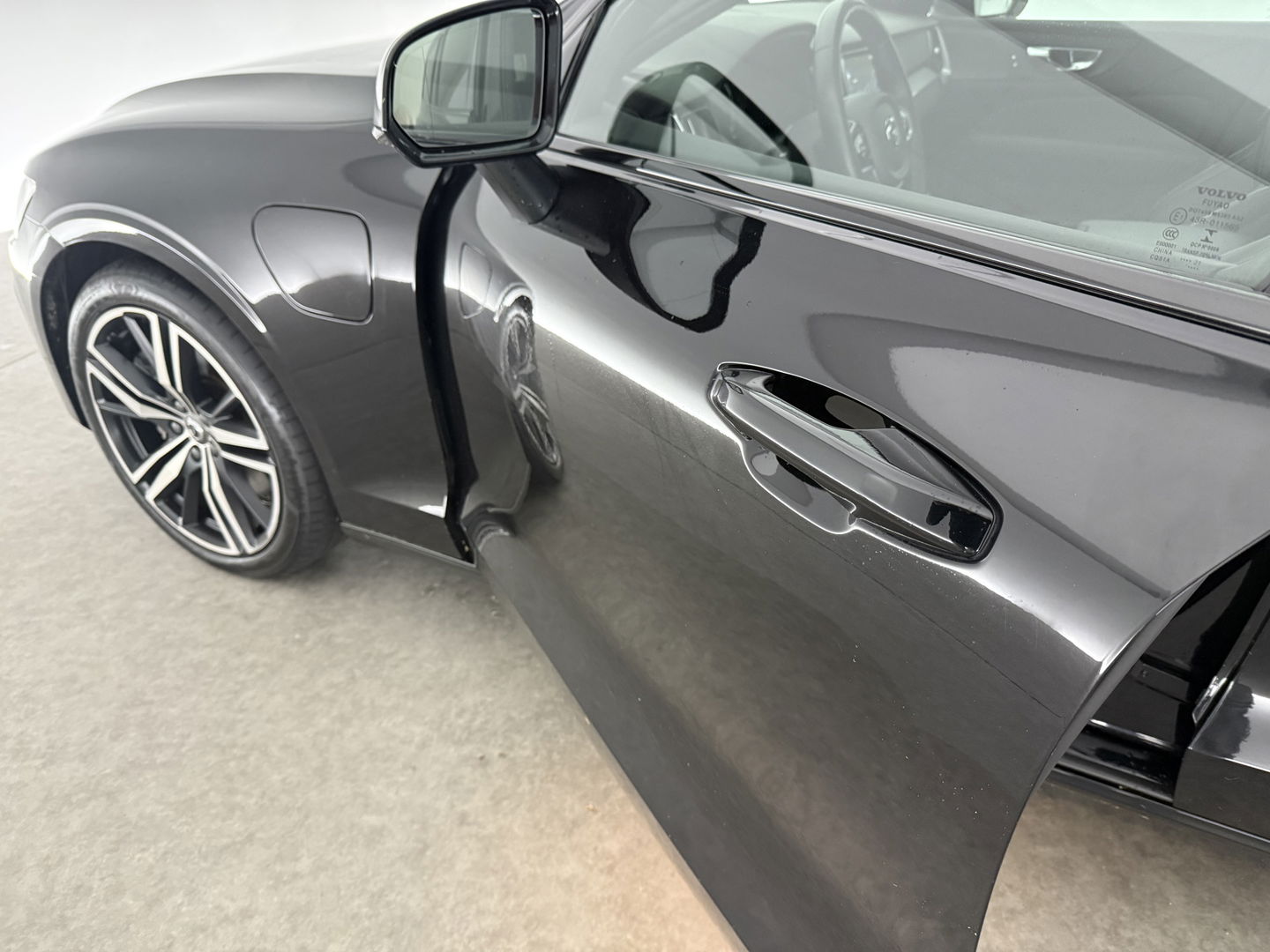 Volvo V60 2.0 T6 Recharge 340PK AWD R-Design | Pano | H/K | Virtual | Carplay | Memory | Camera | Stoel/Stuurverw. | Keyless | NAP