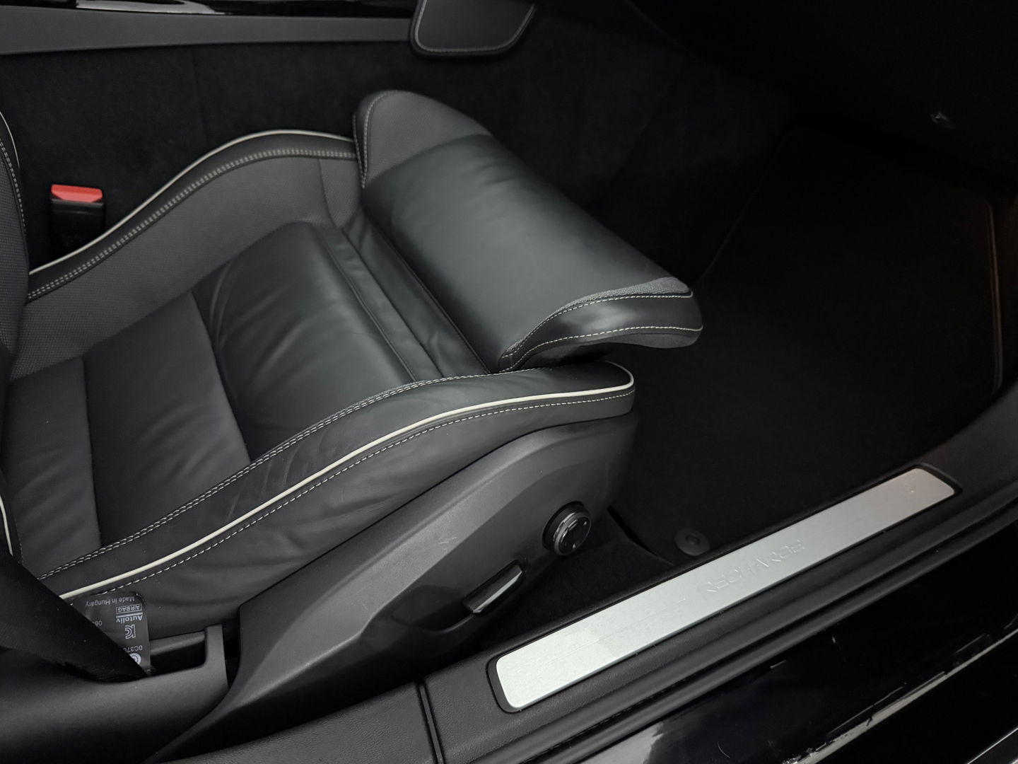 Volvo V60 2.0 T6 Recharge 340PK AWD R-Design | Pano | H/K | Virtual | Carplay | Memory | Camera | Stoel/Stuurverw. | Keyless | NAP