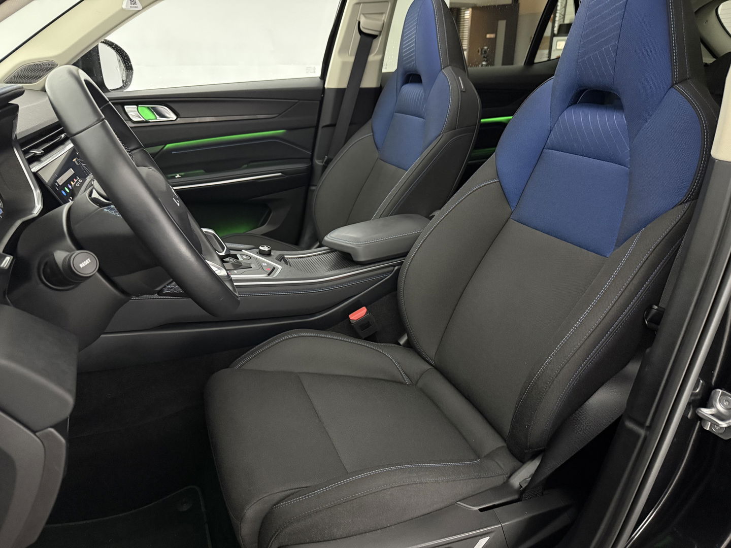 Lynk Co 01 1.5 Black Edition | SOH 93% | Pano | Sfeerverl. | 360° | Memory | Virtual | Carplay | Adap. Cruise | NAP