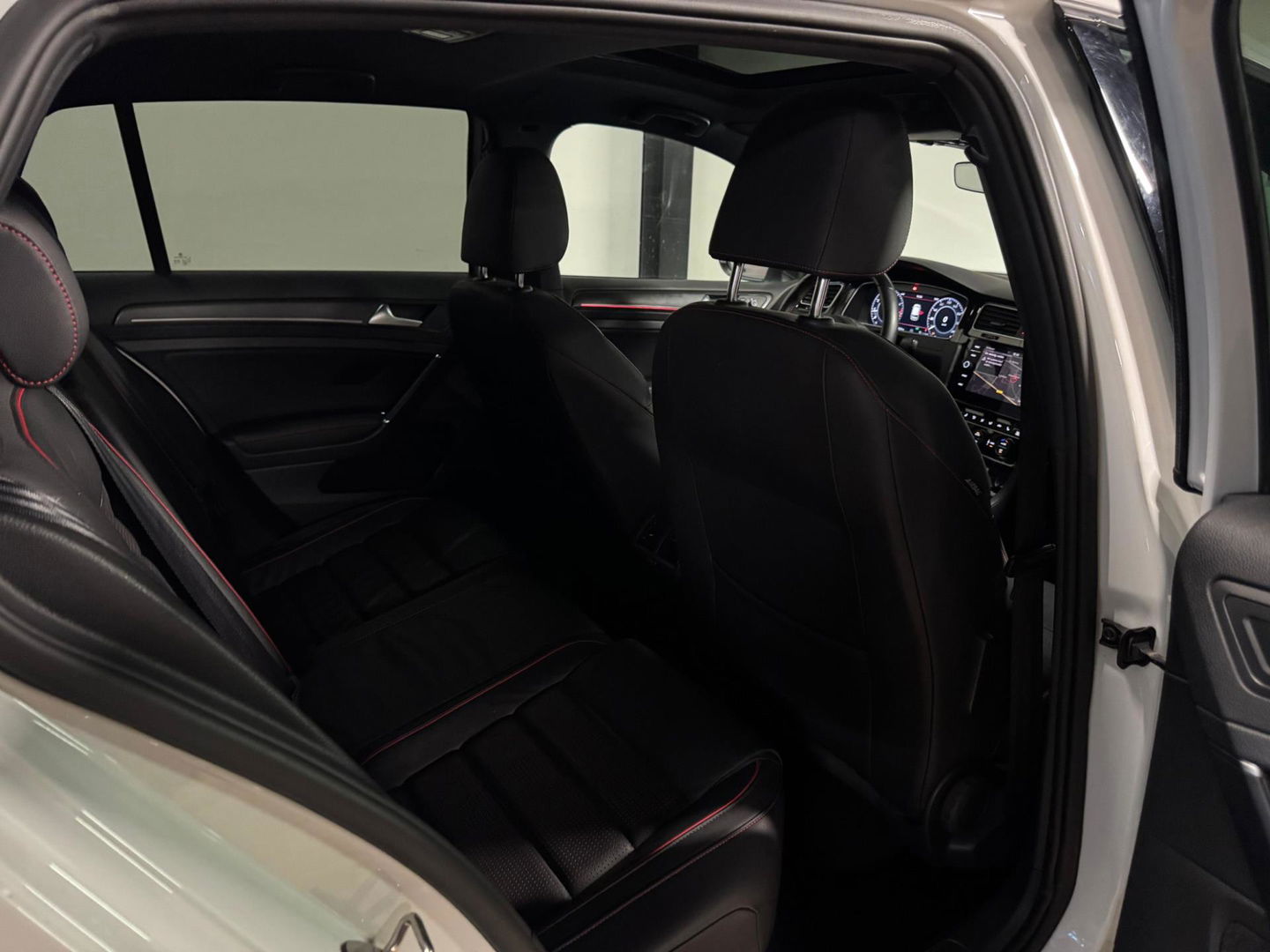 Volkswagen Golf 2.0 TSI GTI TCR PANO KEYLESS VOL'