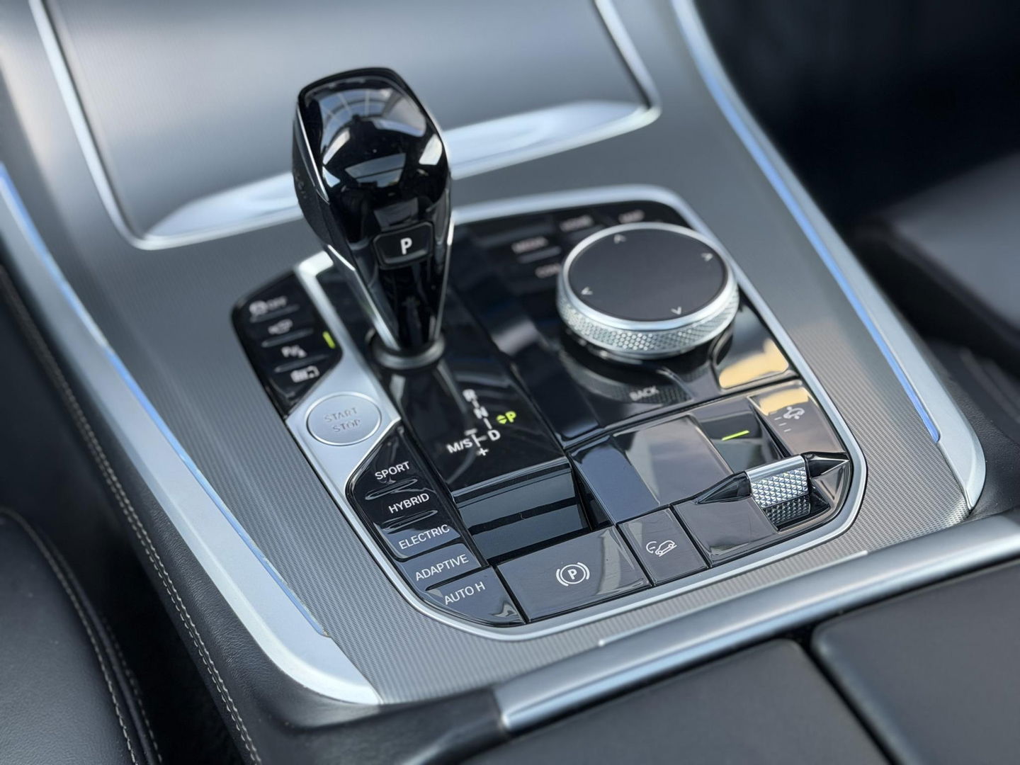 BMW X5 xDrive45e High Ex. M-Sport|Individual|SOH93%|Pano|Laser|CoPilot|21"|HUD|HIFI|Trekhaak|Tansanit