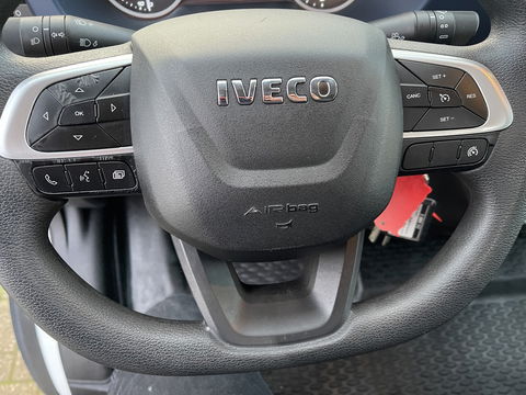 Iveco Daily 35S14V 2.3 410 L4H2 automaat / dubbel cabine 7 persoons / vaste prijs rijklaar € 29.950 ex btw / lease €/ cruise en climate control / trekhaak 3500 kg / euro 6 / bpm vrij